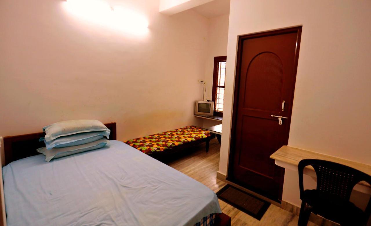 Arackal Tourist Home Tripunithura Exterior foto
