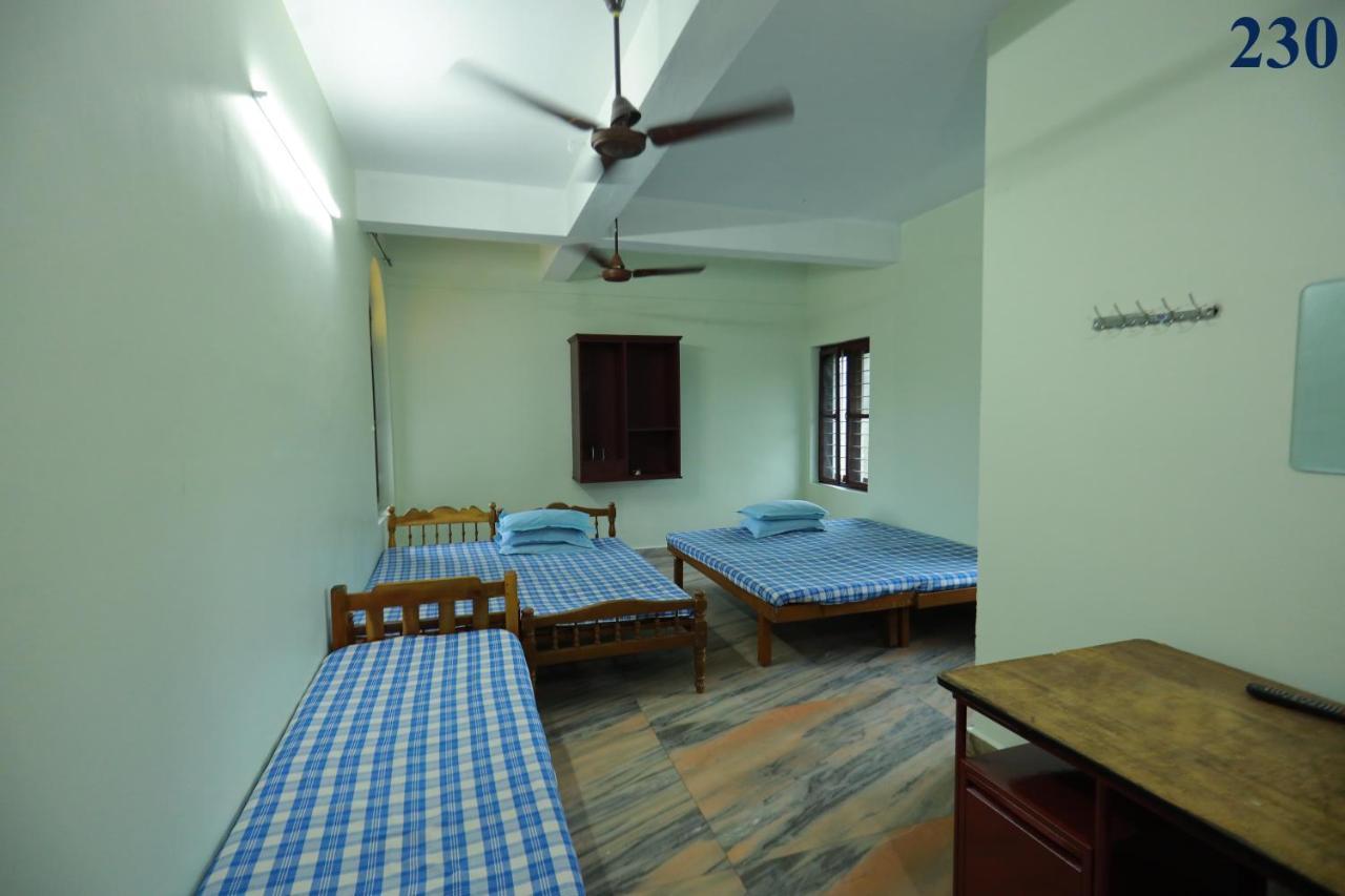 Arackal Tourist Home Tripunithura Exterior foto
