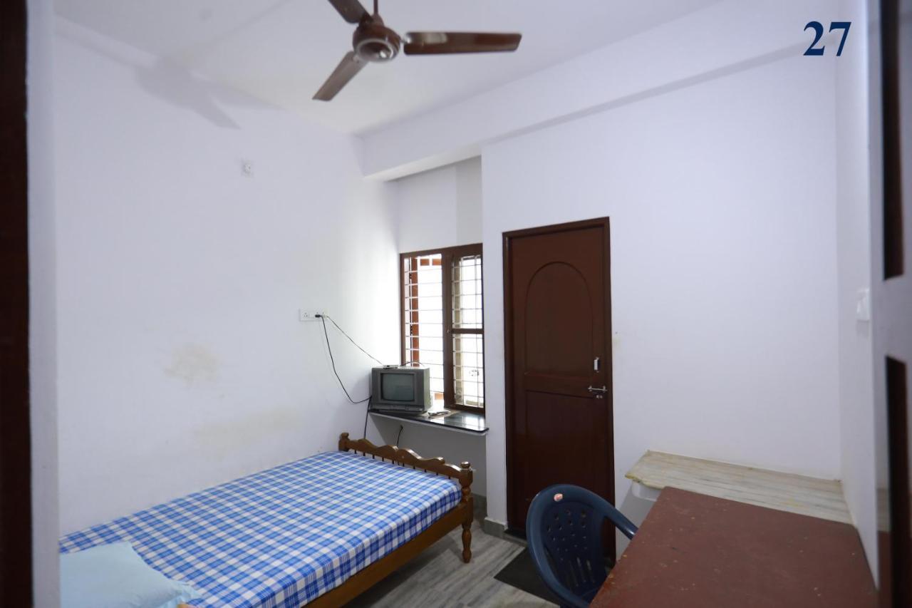Arackal Tourist Home Tripunithura Exterior foto