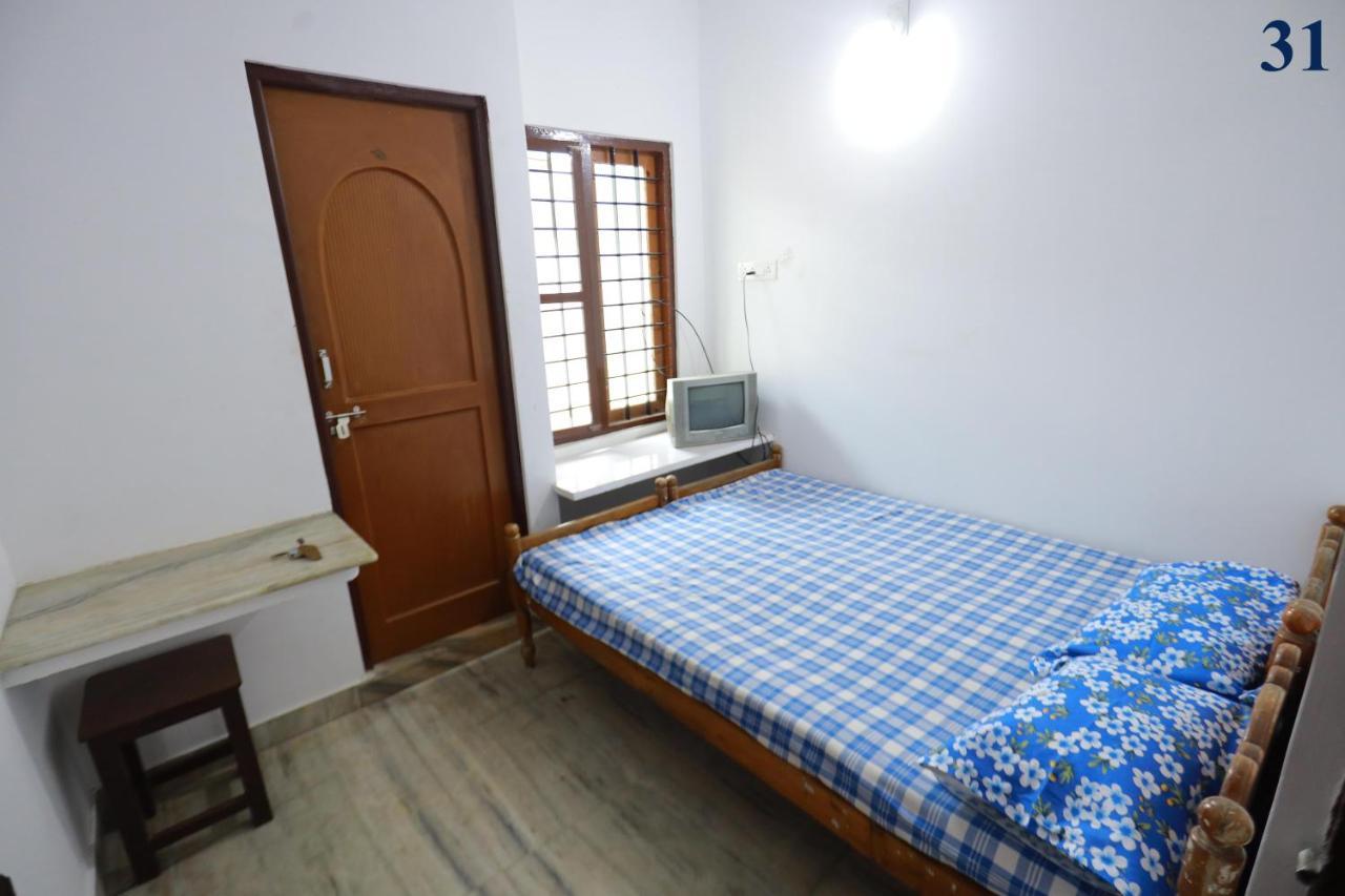 Arackal Tourist Home Tripunithura Exterior foto